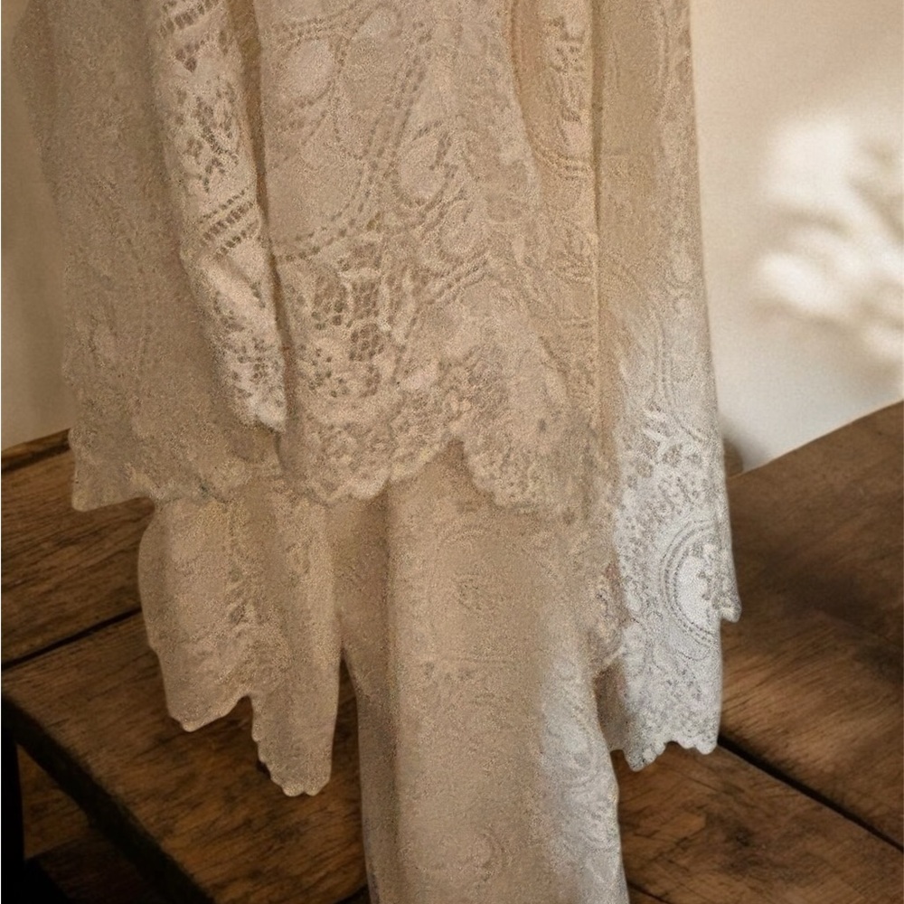 Allure Bridals Wilderly Bride “Julie F-147” Off-White/Sand Wedding Gown size 12 - Picture 7 of 10
